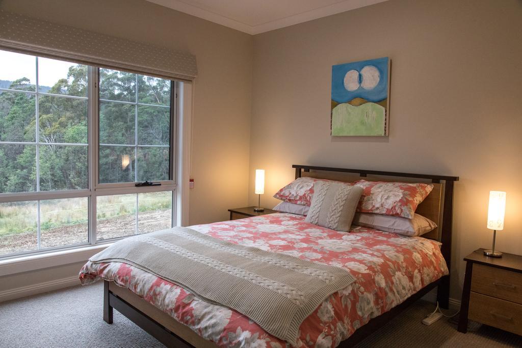 Mountain Blue Guest House Deloraine Exterior photo