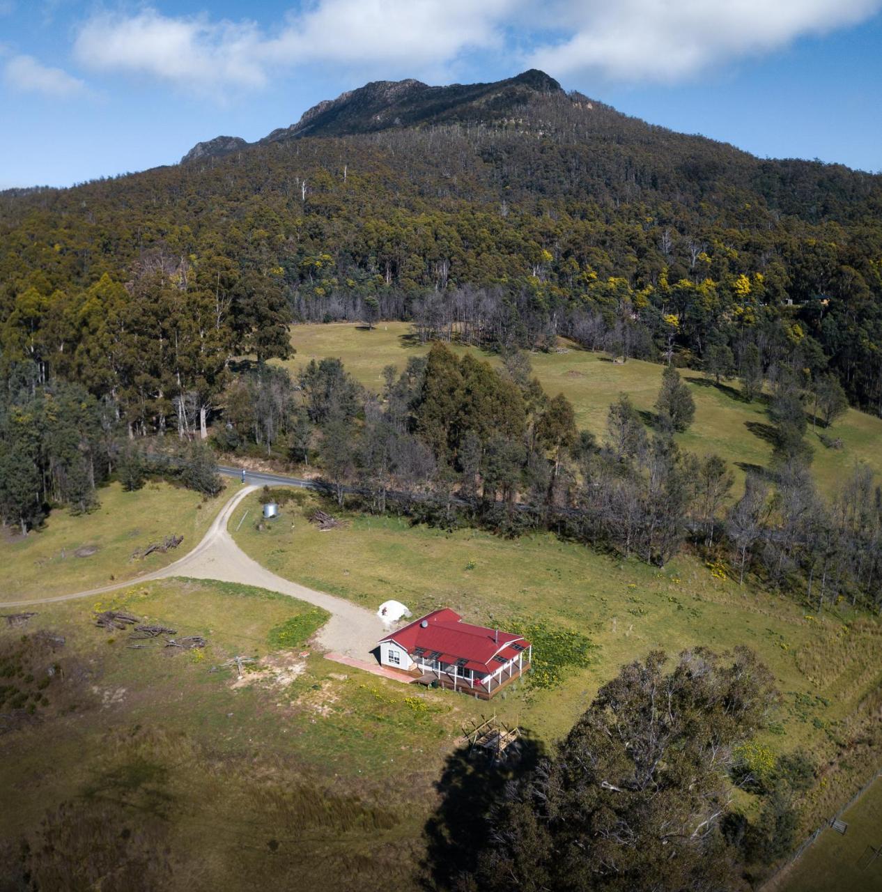 Mountain Blue Guest House Deloraine Exterior photo